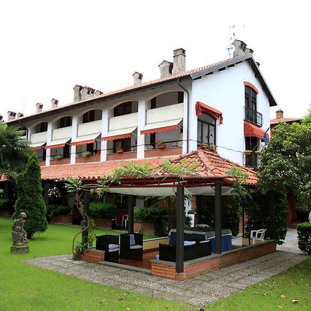 Il Castello B&B Varallo Pombia Ngoại thất bức ảnh